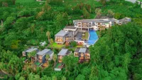 DAM & Roo Hotels in Согвіпо