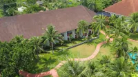 The Nouveau Chumphon Beach Resort and Golf Hotels in 