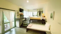 Rimsira Hotels in Amphoe Pathio