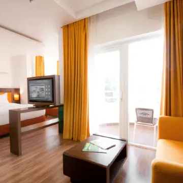 BloomSuites l Calangute