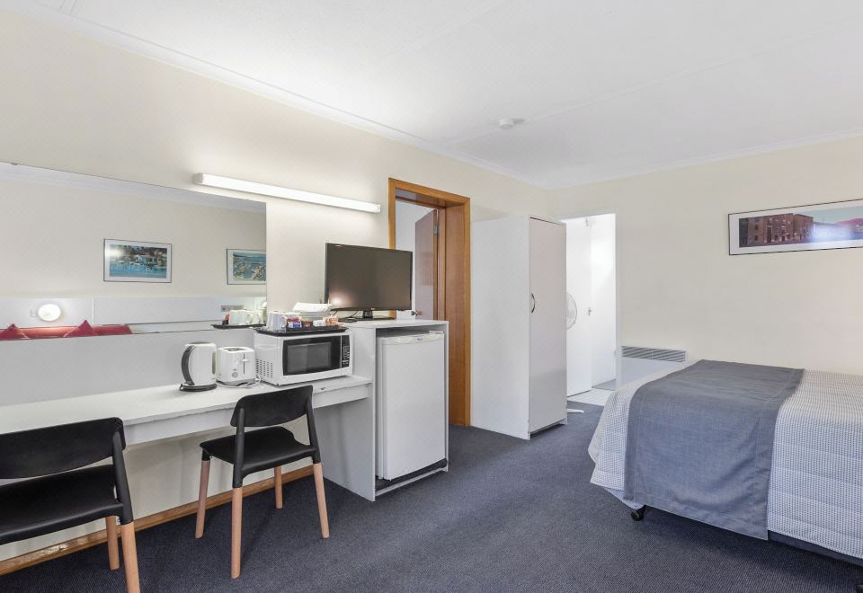 마틴 캐쉬 모텔의 침실 내부