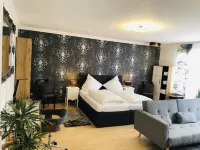 Haus Herrenweide Hotels in Steinfeld