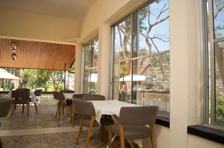 Lac s Villa Отели рядом с достопримечательностью «Ламли-Бич-роуд»