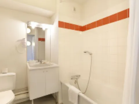 ヴァカンセオール - レ ドゥミール シャンペノワ コンフォート エペルネーのホテル