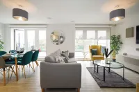 Serenity by the Water 3 bedroom London