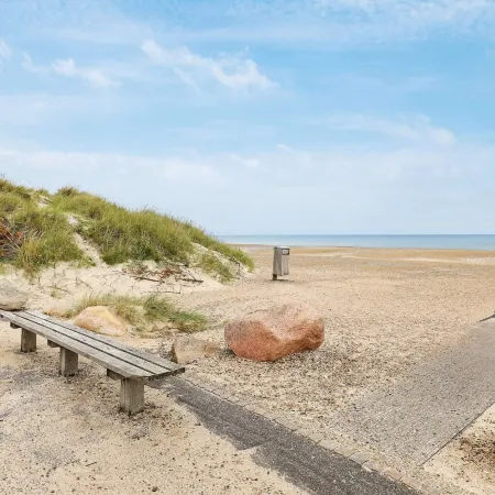 Seaside Serenity in TAYsinge-By Traum