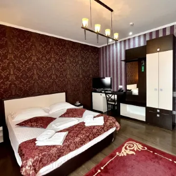 Iris Hotel Отели рядом с достопримечательностью «Триумфальная Арка»