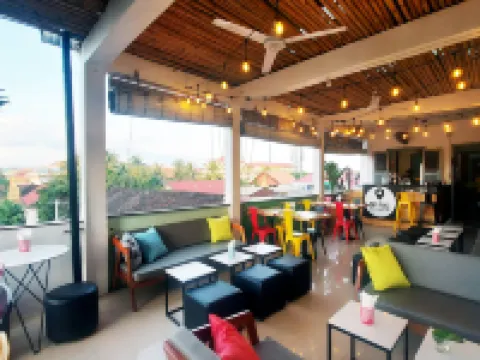 The Place Hostel & Rooftop Bar Hotels in Svay Por