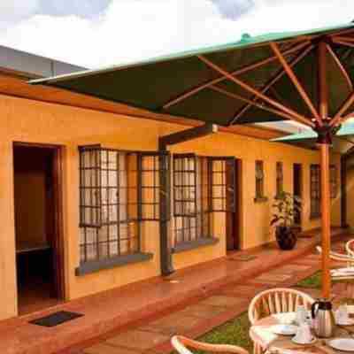 The Meru House Hotel Exterior