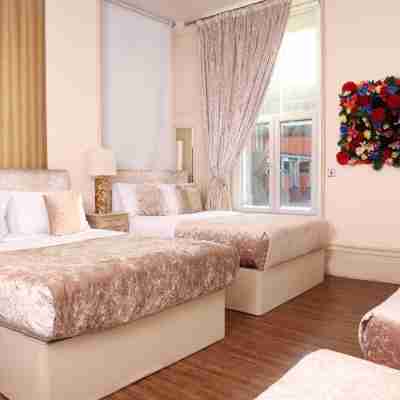 Signature Living Bold Street Apartments Rooms