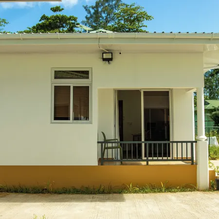 Macmillans Holiday Villas