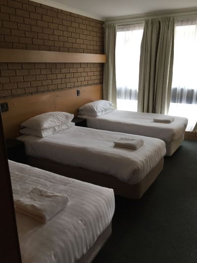 Triple Room Eaglehawk Motel Photo