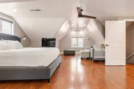 Spectacular Pool! 10 Beds! Near Brass Pro