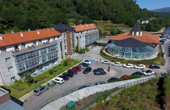 巴爾內阿里奧坎洛維奧斯卡爾達里亞酒店