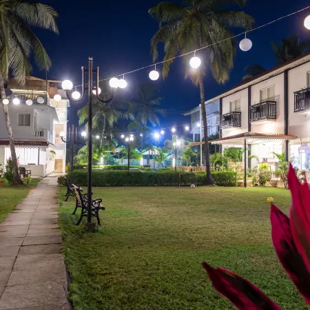 La Vaiencia Beach Resort, Morjim Beach