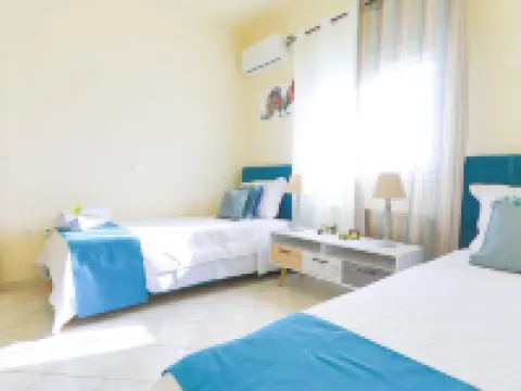 ヴィラ シーサンライズ イン ペラマ ペラマのホテル