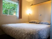 Chalet in Olloy-Sur-Viroin with Patio