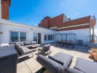 Beautiful Penthouse with Phenomenal Sea View