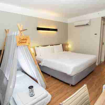 Delmond Hotel Rooms