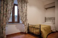 La Casa del Fico & Al Vicoletto Hotels in Sezze