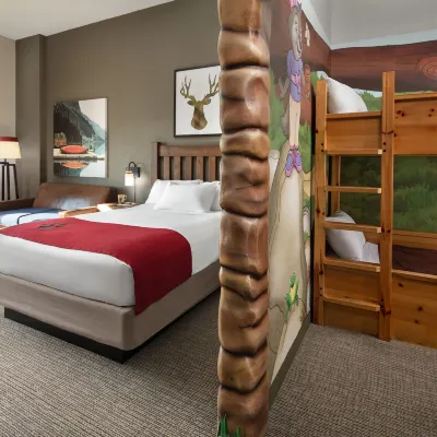 Great Wolf Lodge Mason Hotels near Monster