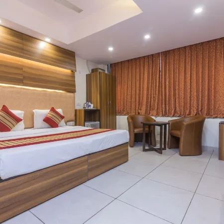 Rupam Hotel Отели рядом с достопримечательностью «Кароль Баг»
