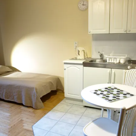 Cracow Old Town Guest House Отели рядом с достопримечательностью «Музей Аптеки»
