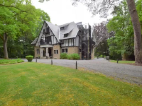 Vintage Villa with Hot Tub & Infrared Sauna in Ardennes Hoteles en Spa