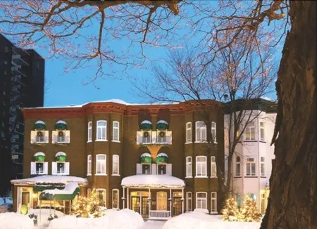 Hotel Charles-Alexandre Отели рядом с достопримечательностью «Rue Sainte-Anne»