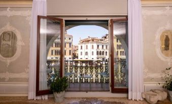 Mocenigo Grand Canal Luxury Suites