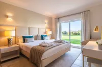 Vale d'Oliveiras Quinta Resort & Spa Hotels in Estômbar