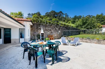 Casa da Leira Hotels near Parque de Lazer de Castelinho