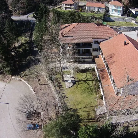 Country Club Hotel & Suites