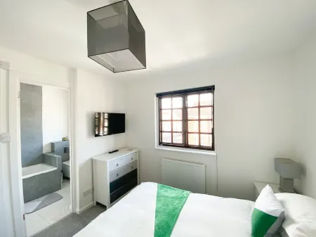 Harbourside House Holiday Home Отели в г. Пул