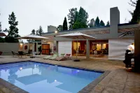 Five O'Clock Zen Boutique Guest House - Pool