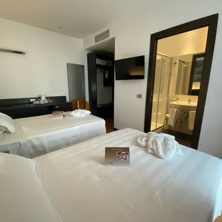 Card International Hotel