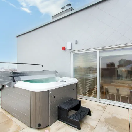 Les Lofts St-François - Par Les Lofts Vieux-Quebec Отели рядом с достопримечательностью «Ла-Сите – Лимуалу»