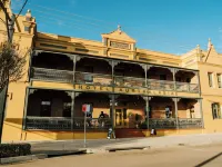 Hotel Australasia فنادق في إيدن
