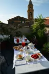 La Terrazza di Vico Olivi B&B Hotels in Latte