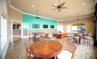 Amazing 4Bd Screened Pool Close to Disney 4572