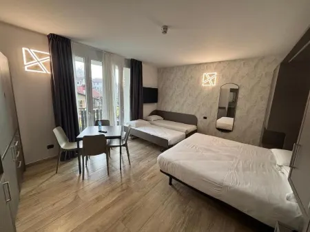 Bis Hotel Varese Отели рядом с достопримечательностью «Stazione di Varese»