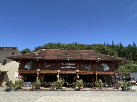 Nha San Ngan Chai Homestay Отели в г. TT. Yen Minh