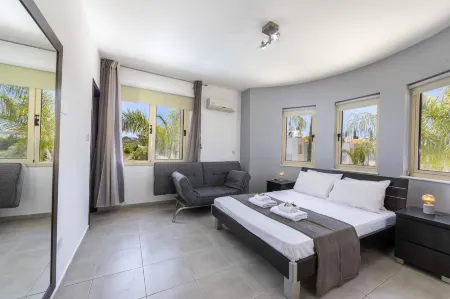Protaras Palm Villa 54 Отели в г. Протарас