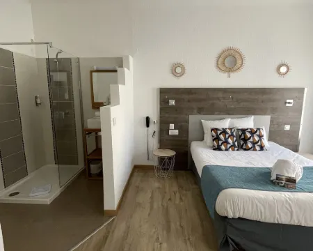 Hotel Saint Georges, Face à la Mer Hotels in Canet-en-Roussillon