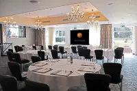 The Pinewood Hotel Hotels in Slough