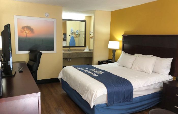 Days Inn by Wyndham King/Winston Salem Area