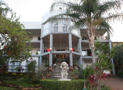 Villa-Candilabra Guesthouse