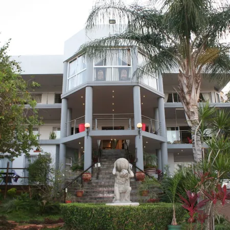 Villa-Candilabra Guesthouse