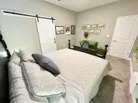 Sanford's Retro Retreat