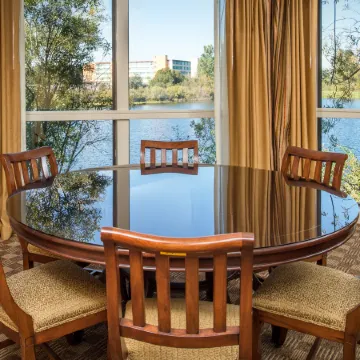 DoubleTree by Hilton Seattle Airport